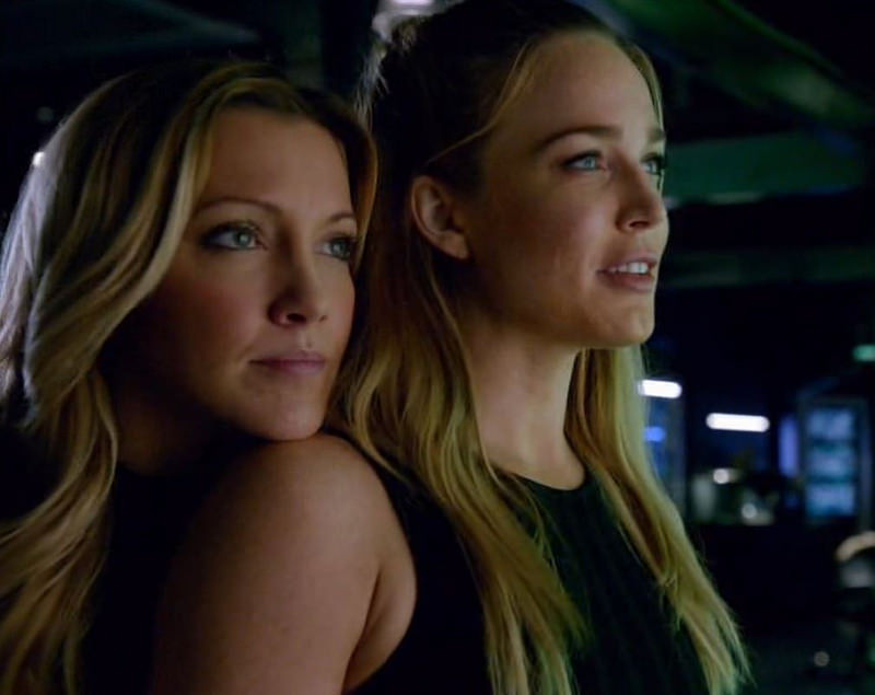 Laurel Et Sara Lance Arrow 5532