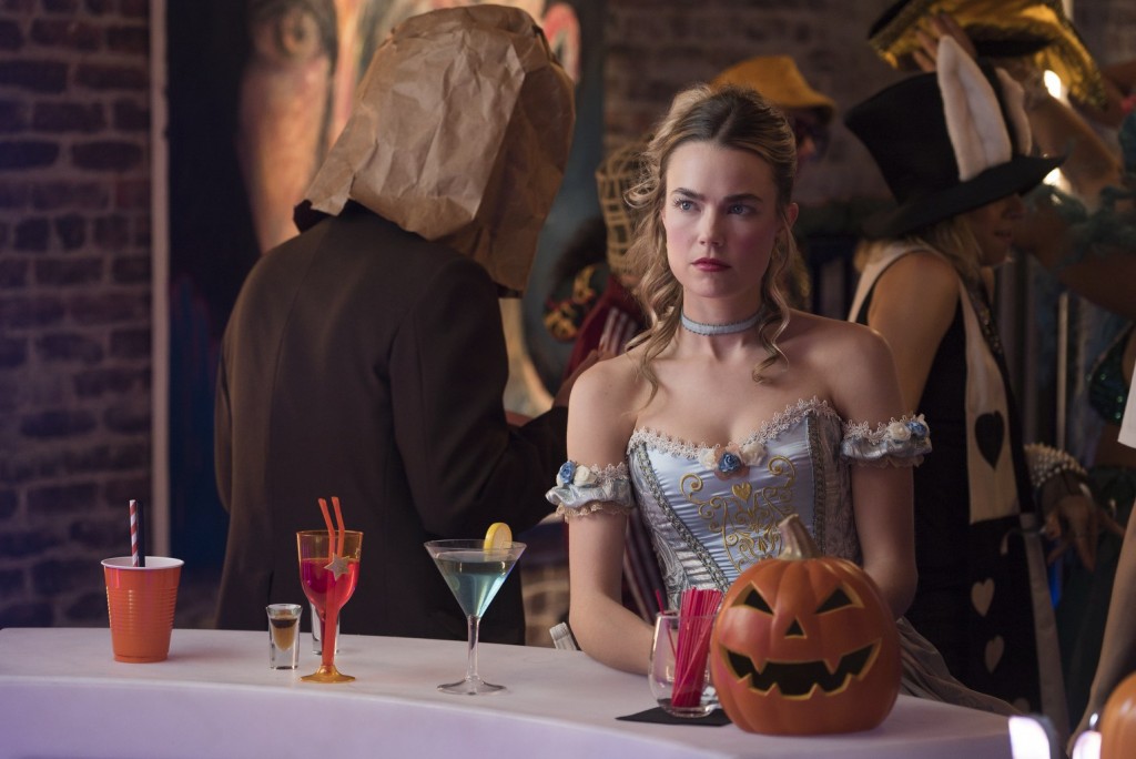 Maggie (Rebecca Rittenhouse)  une soire d'Halloween