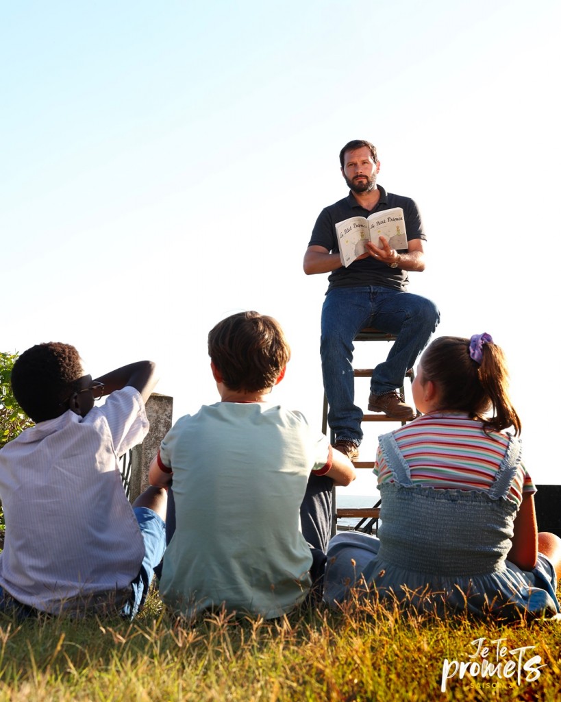 Paul Gallo (Hugo Becker) lit Le Petit Prince  ses enfants