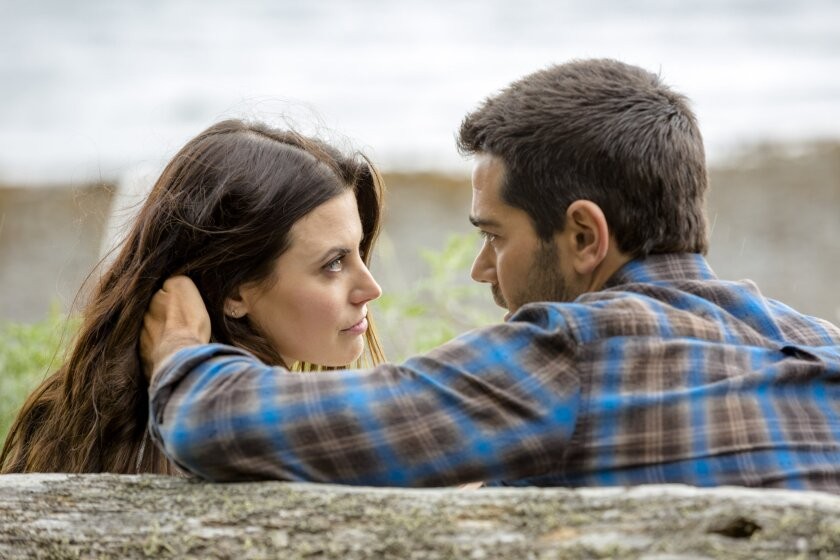 Abby O'Brien Winters (Meghan Ory) et Trace Riley (Jesse Metcalfe)